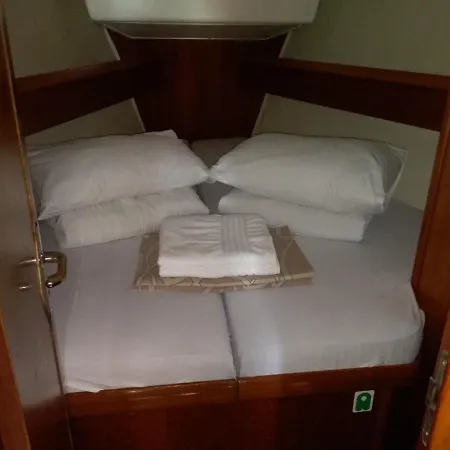 Boat Sun Odyssey 43 - Makarska Ii بوتيل *