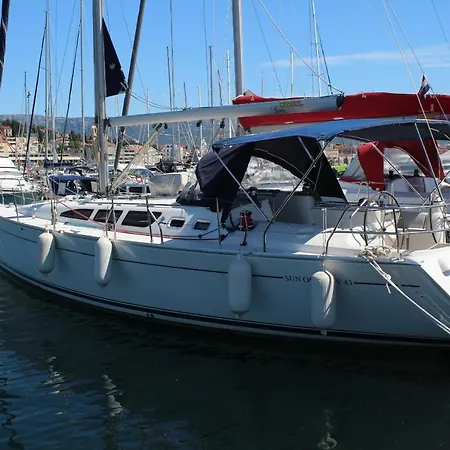 بوتيل Boat Sun Odyssey 43 - Makarska Ii *