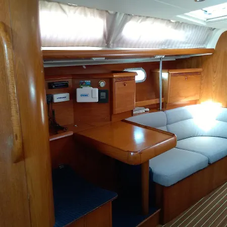 Boat Sun Odyssey 43 - Makarska Ii بوتيل